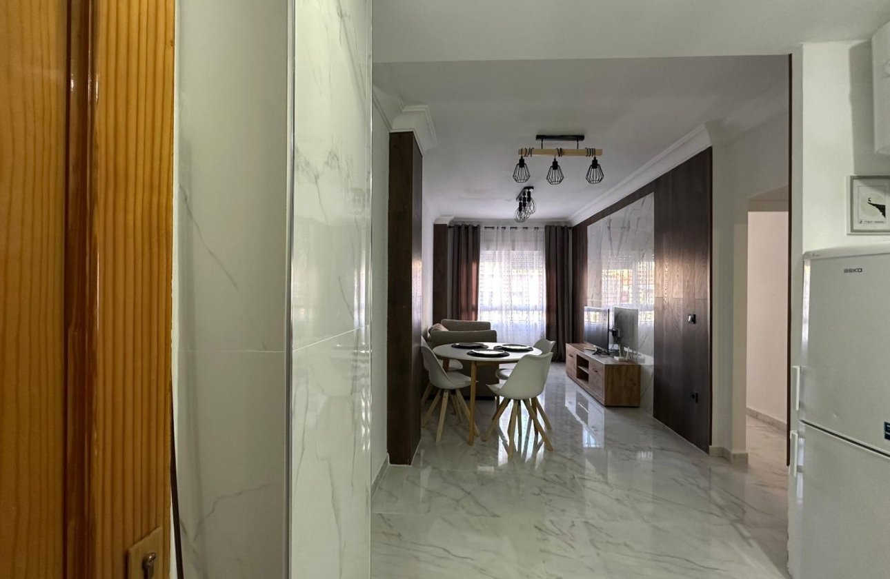 Resale - Apartment -
Torrevieja