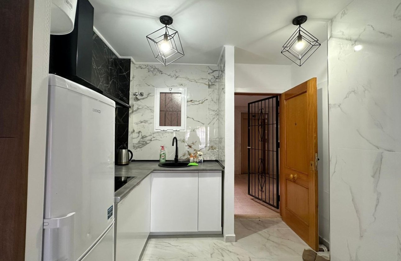 Resale - Apartment -
Torrevieja