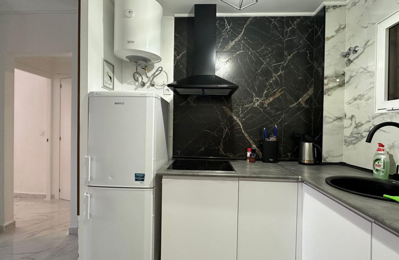 Resale - Apartment -
Torrevieja