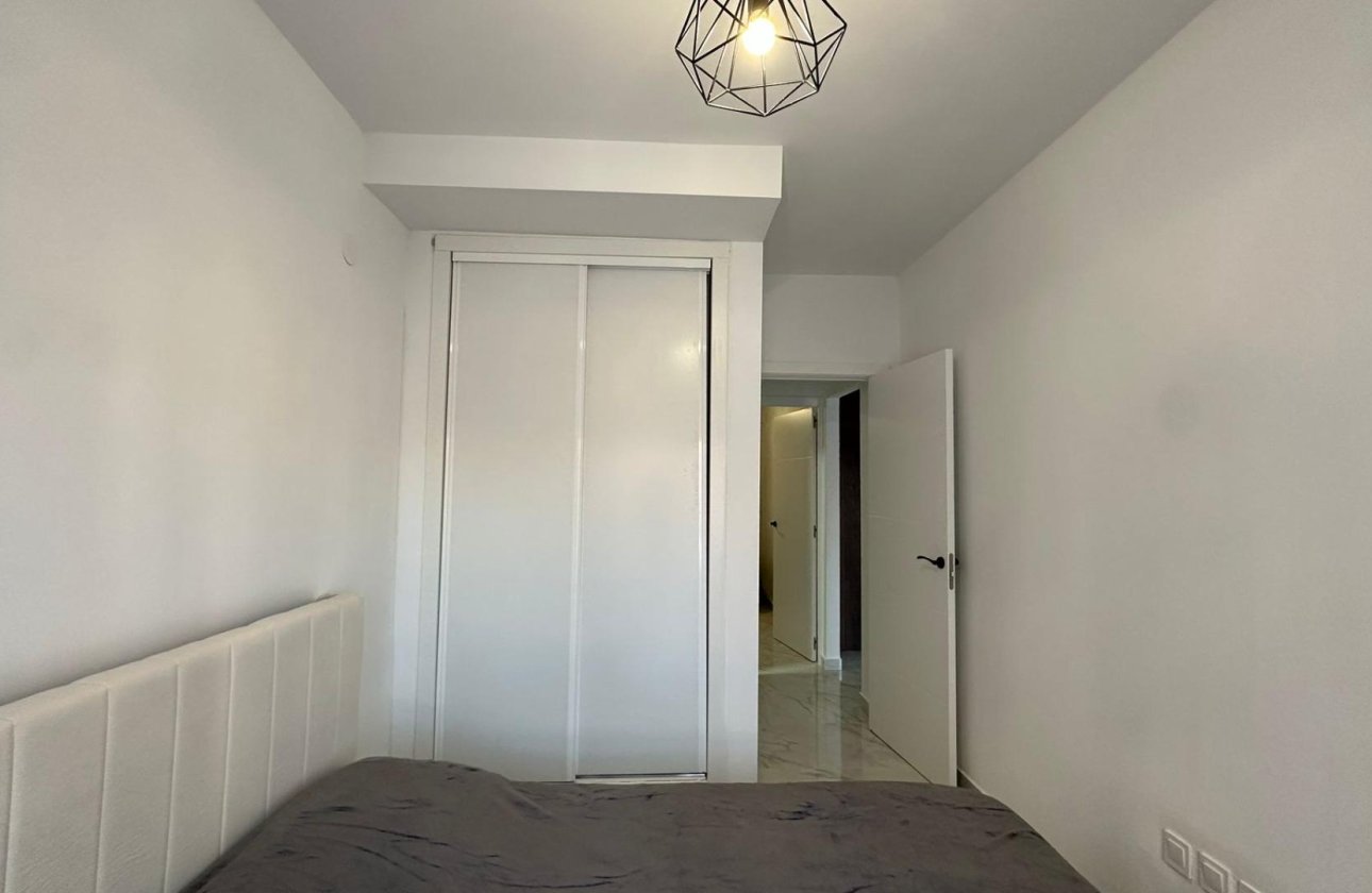 Resale - Apartment -
Torrevieja