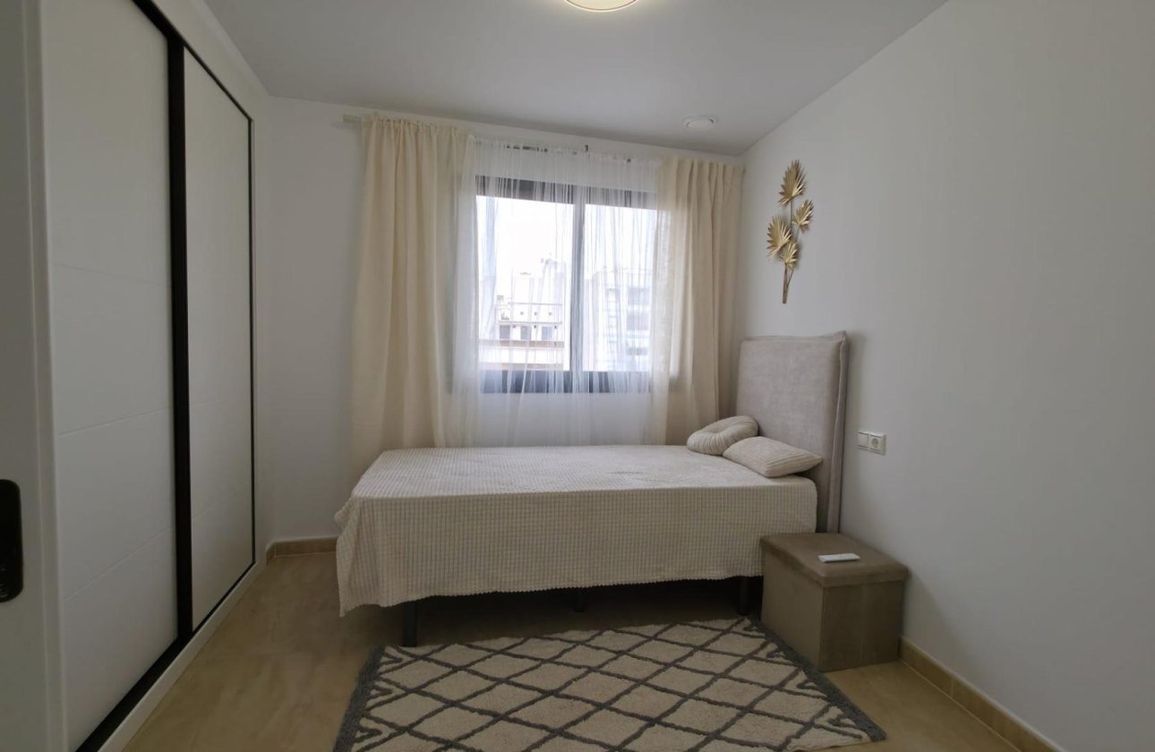 Resale - Apartment -
Torrevieja