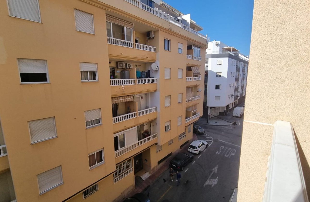 Resale - Apartment -
Torrevieja