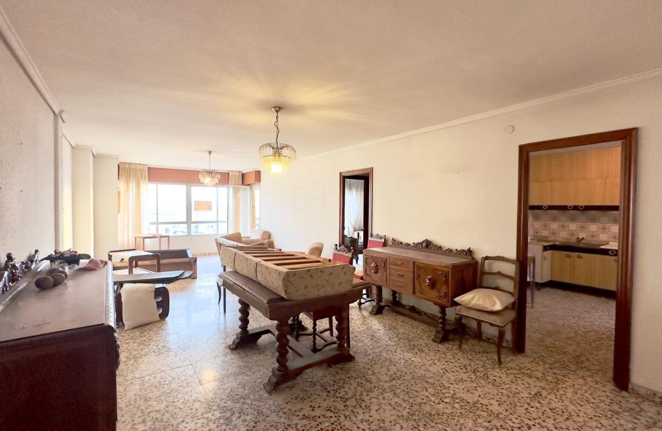 Resale - Apartment -
Torrevieja