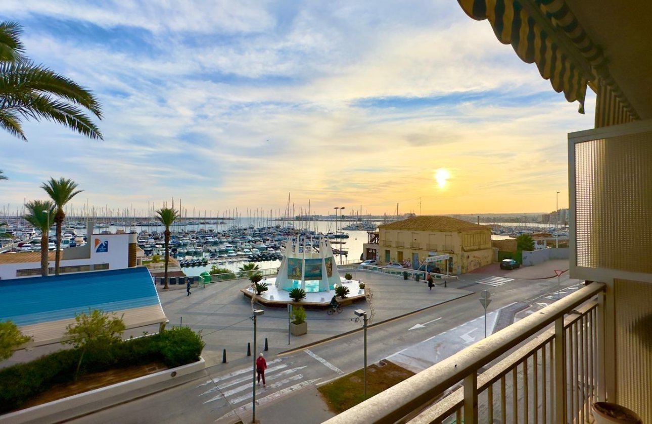 Resale - Apartment -
Torrevieja