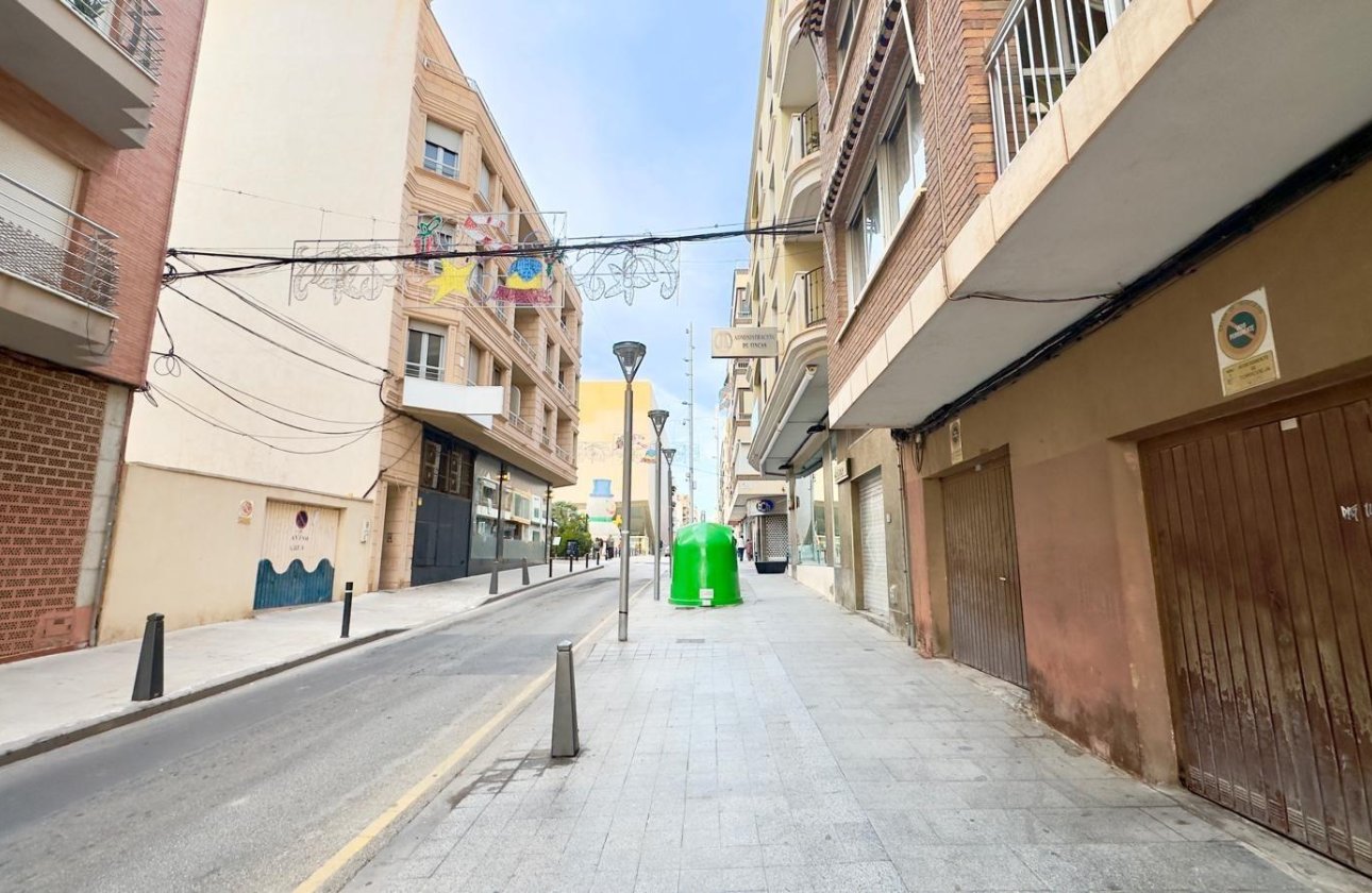 Resale - Apartment -
Torrevieja