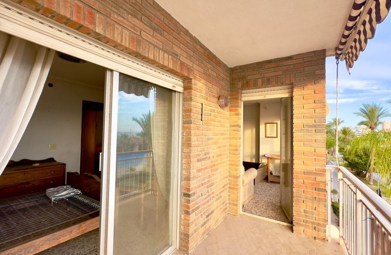 Resale - Apartment -
Torrevieja