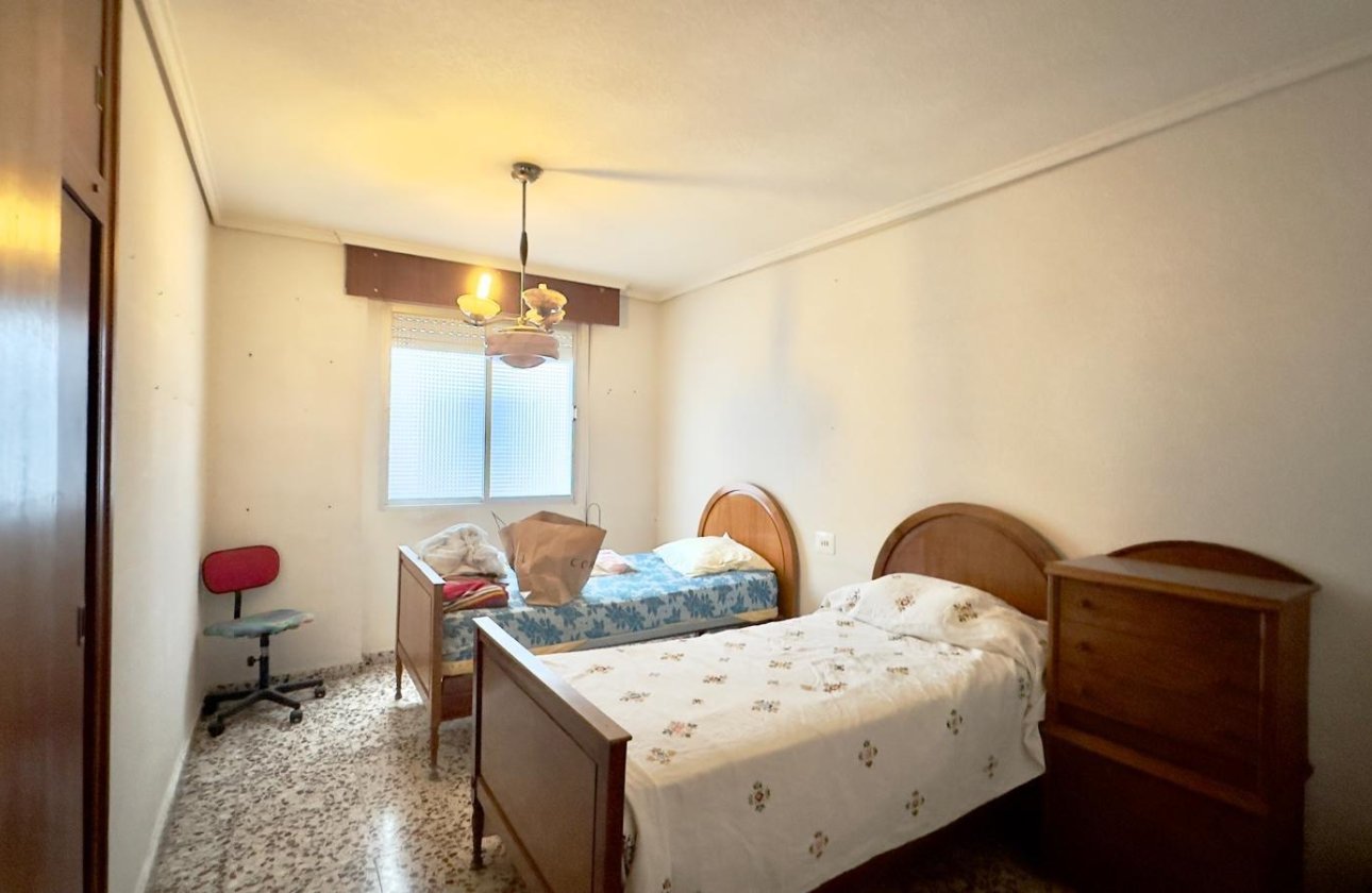 Resale - Apartment -
Torrevieja