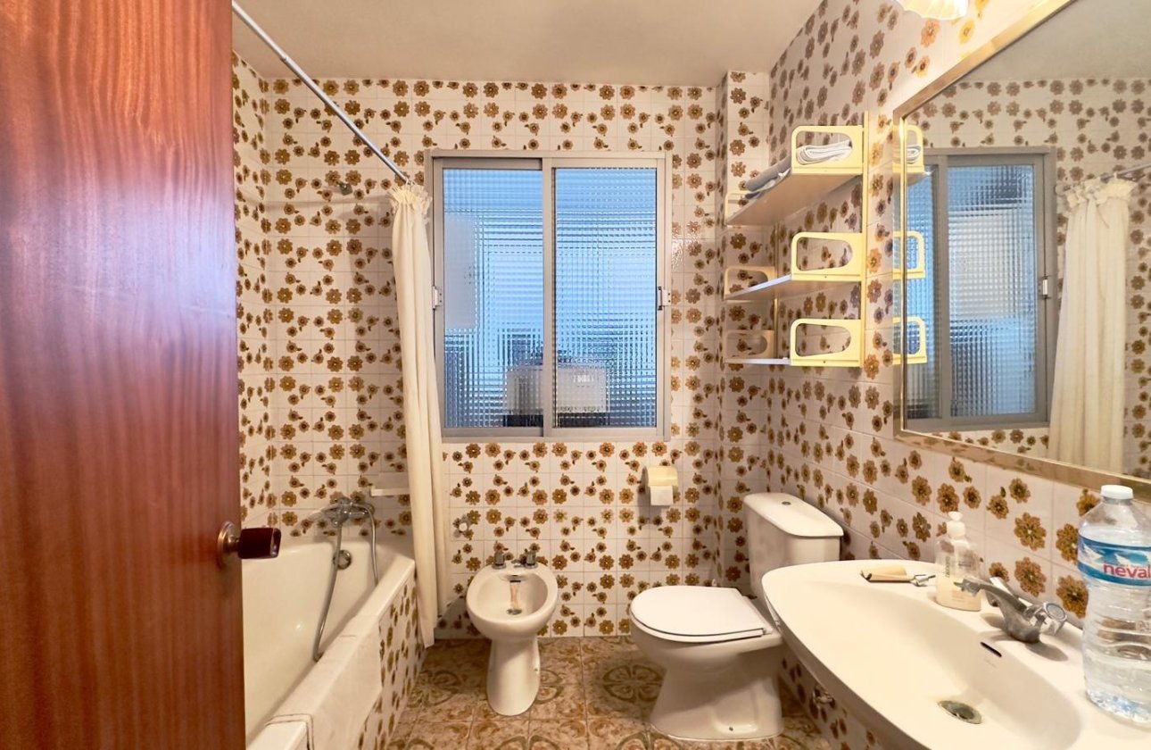 Resale - Apartment -
Torrevieja