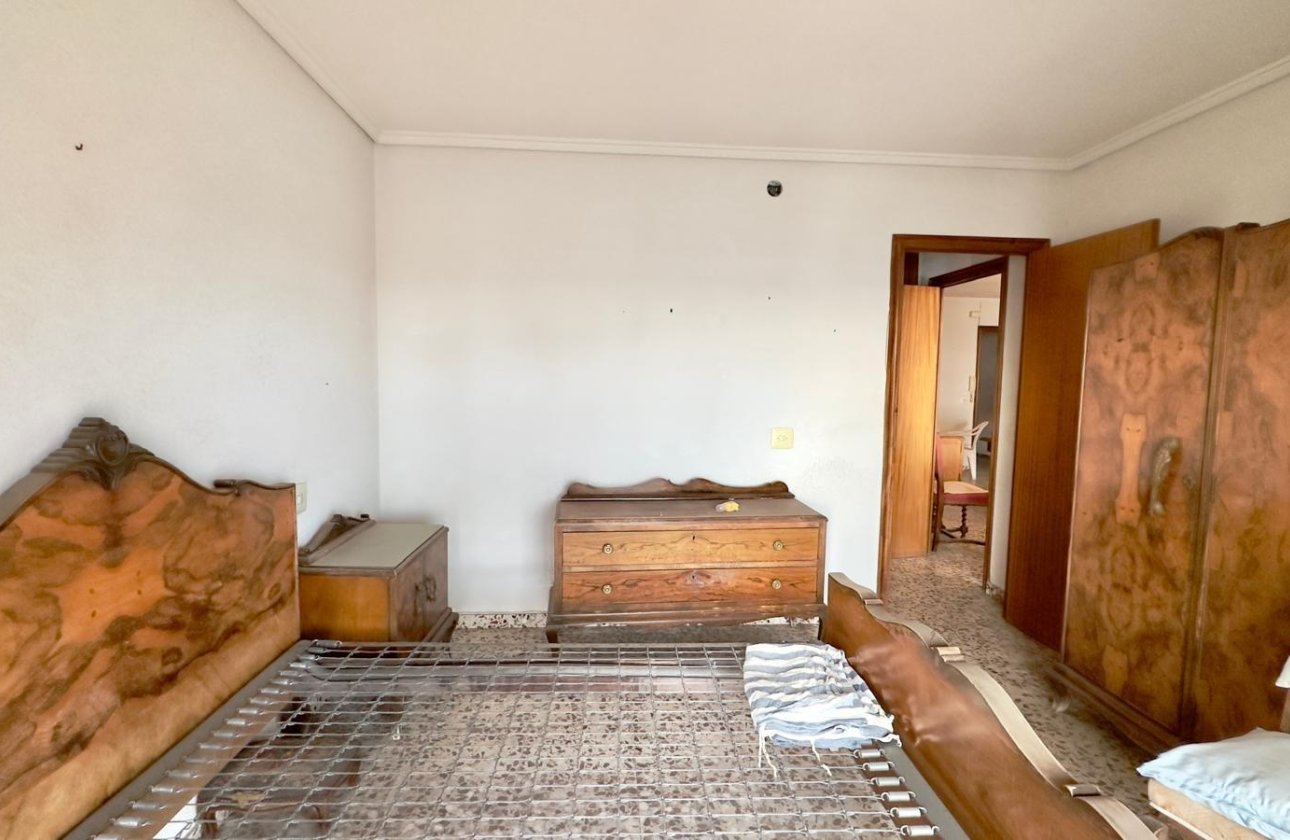 Resale - Apartment -
Torrevieja