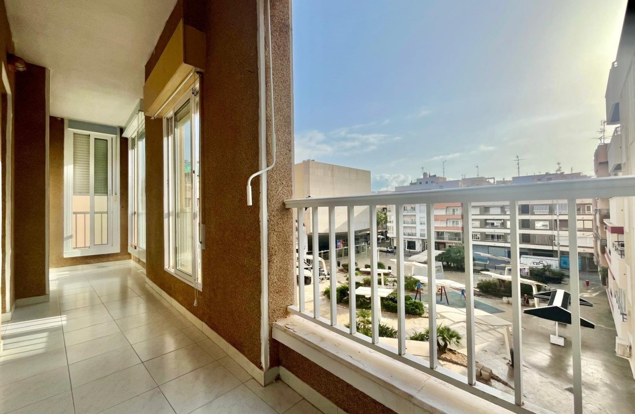 Resale - Apartment -
Torrevieja