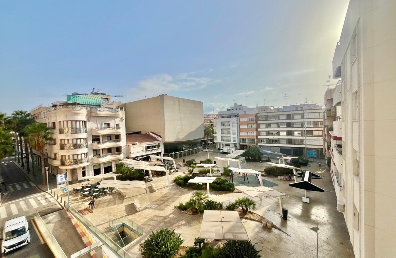Resale - Apartment -
Torrevieja