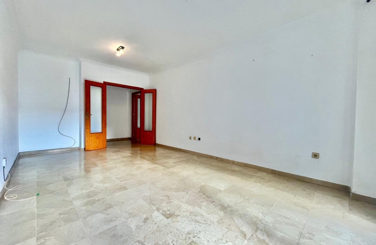 Resale - Apartment -
Torrevieja