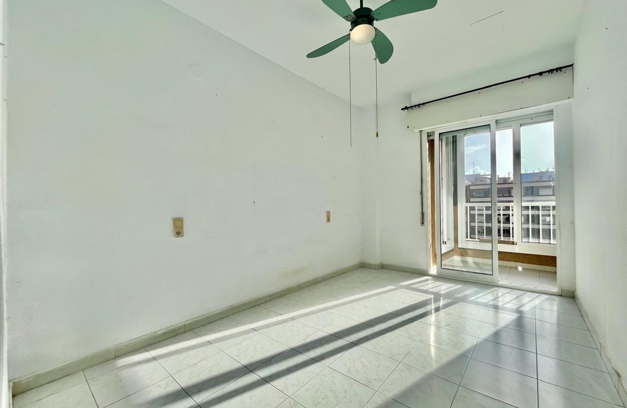 Resale - Apartment -
Torrevieja