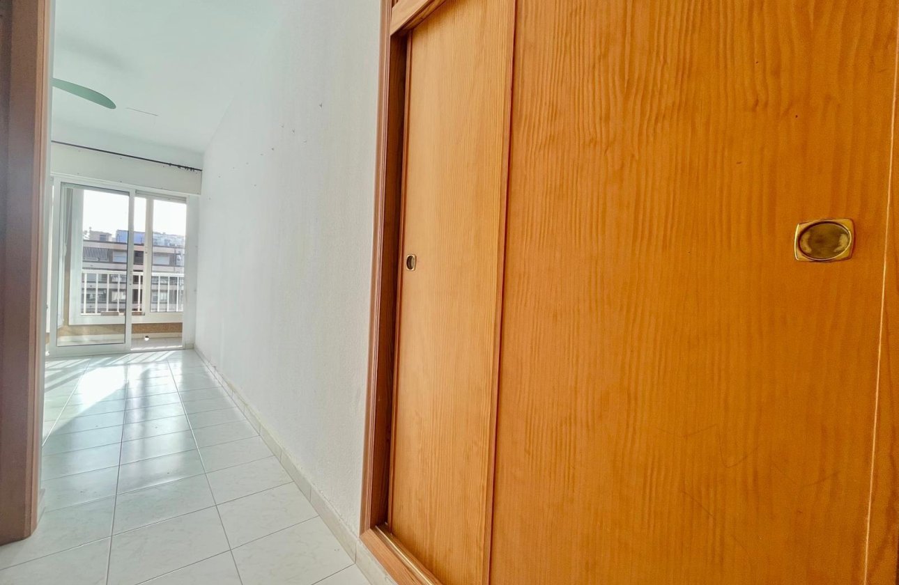 Resale - Apartment -
Torrevieja