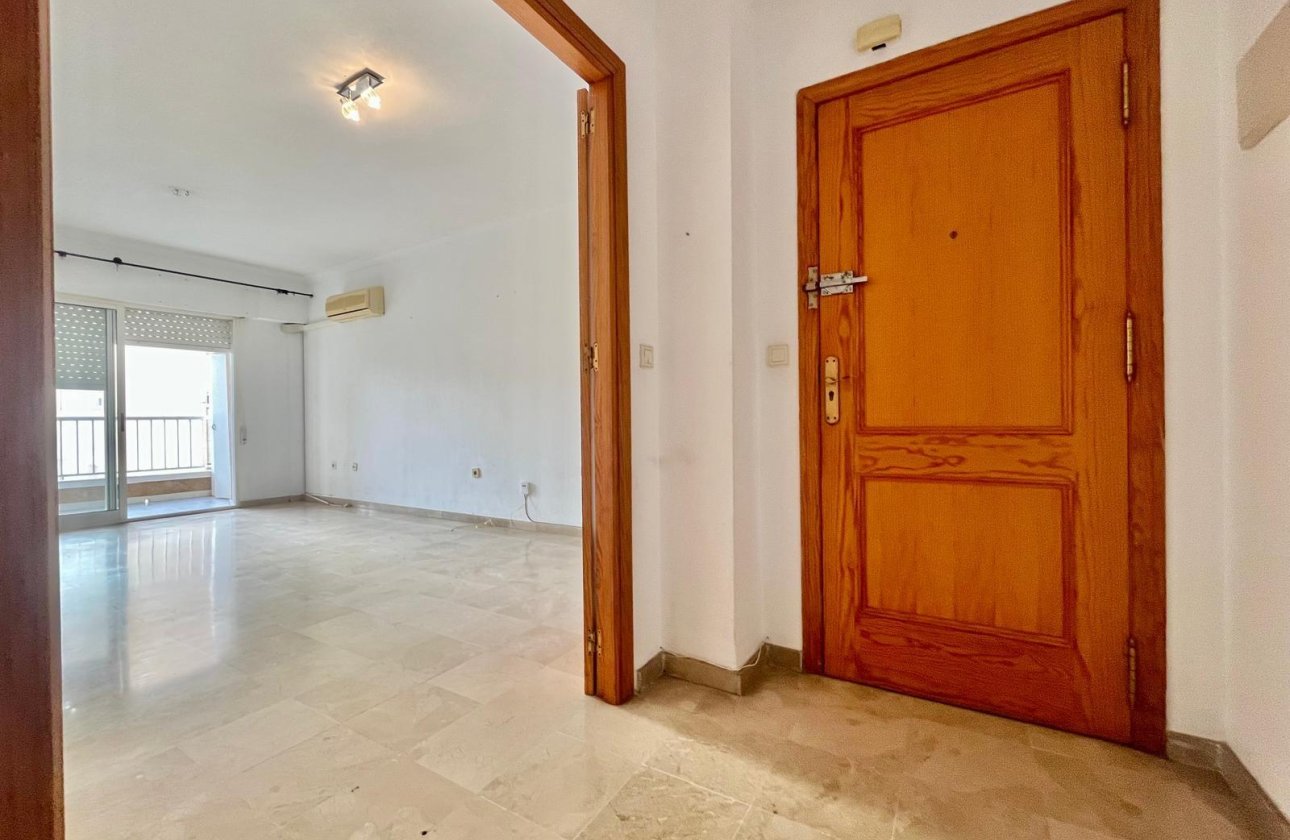 Resale - Apartment -
Torrevieja