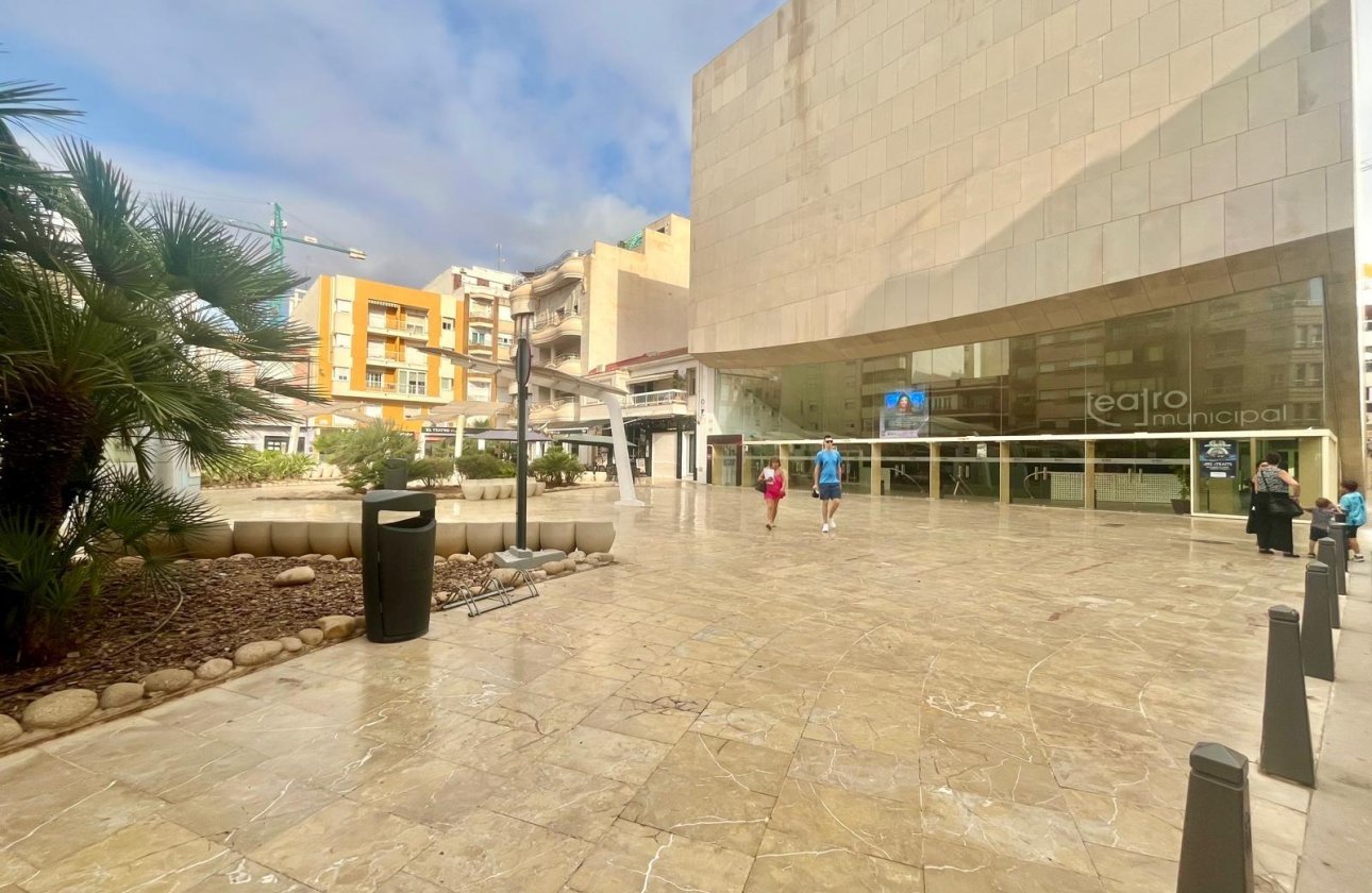 Resale - Apartment -
Torrevieja