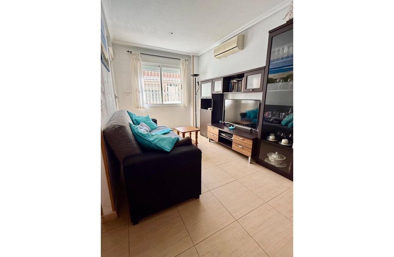 Resale - Apartment -
Torrevieja