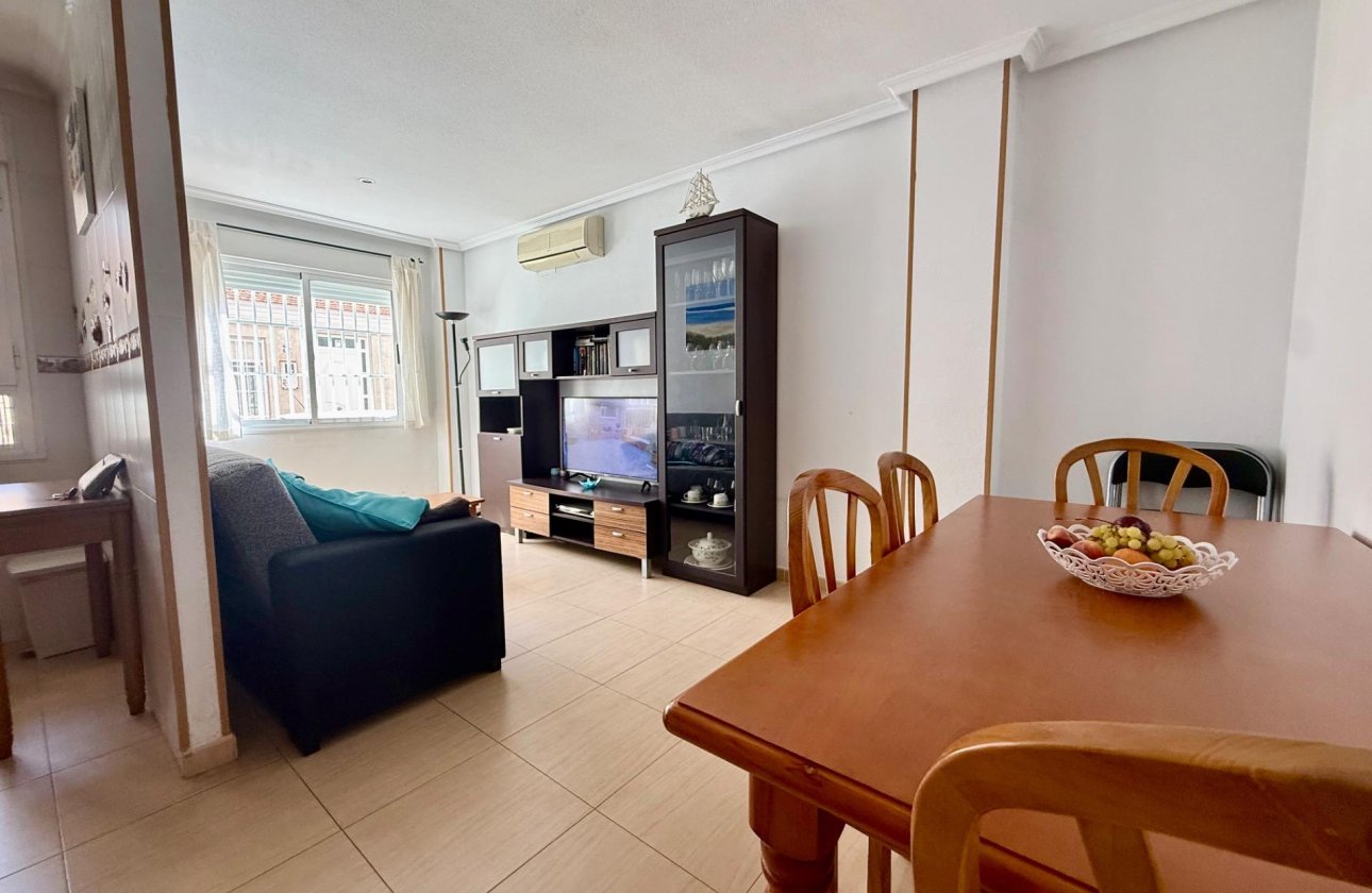 Resale - Apartment -
Torrevieja