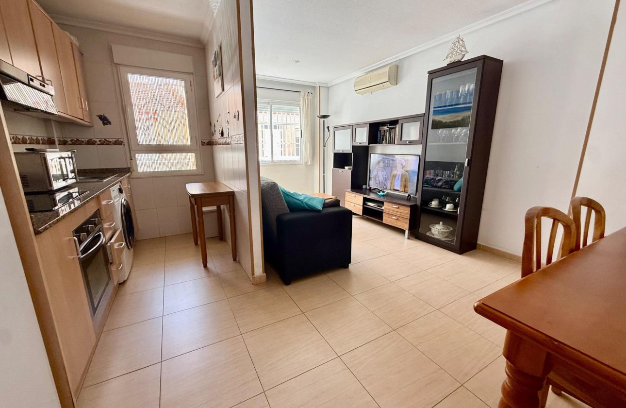 Resale - Apartment -
Torrevieja