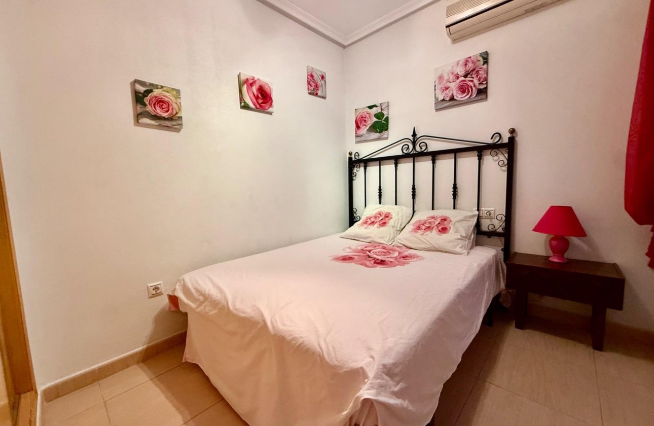 Resale - Apartment -
Torrevieja