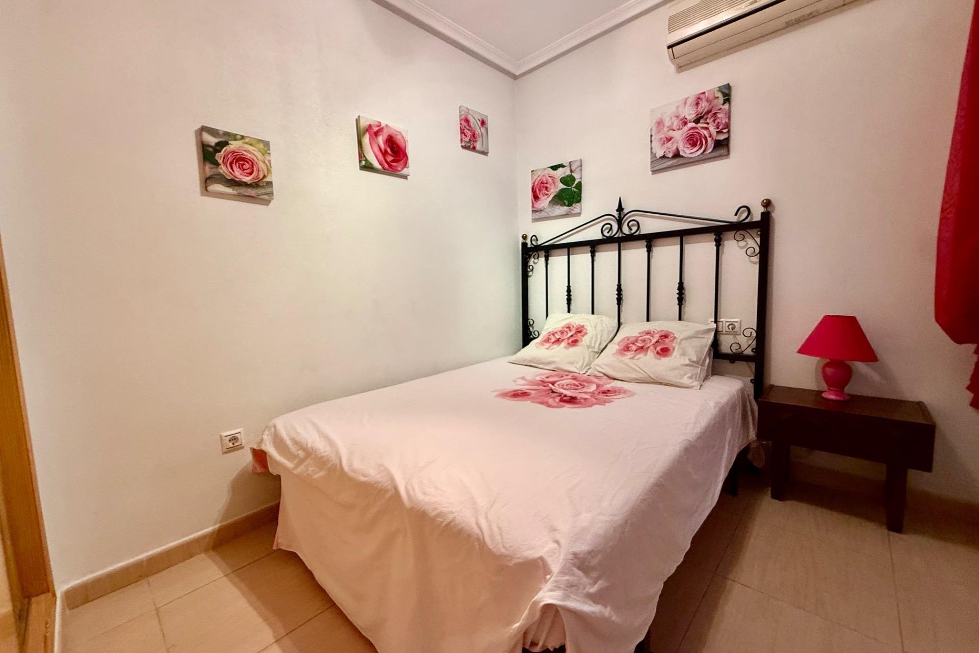 Resale - Apartment -
Torrevieja