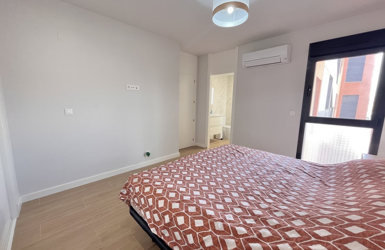 Resale - Apartment -
Villamartin - Costa Blanca