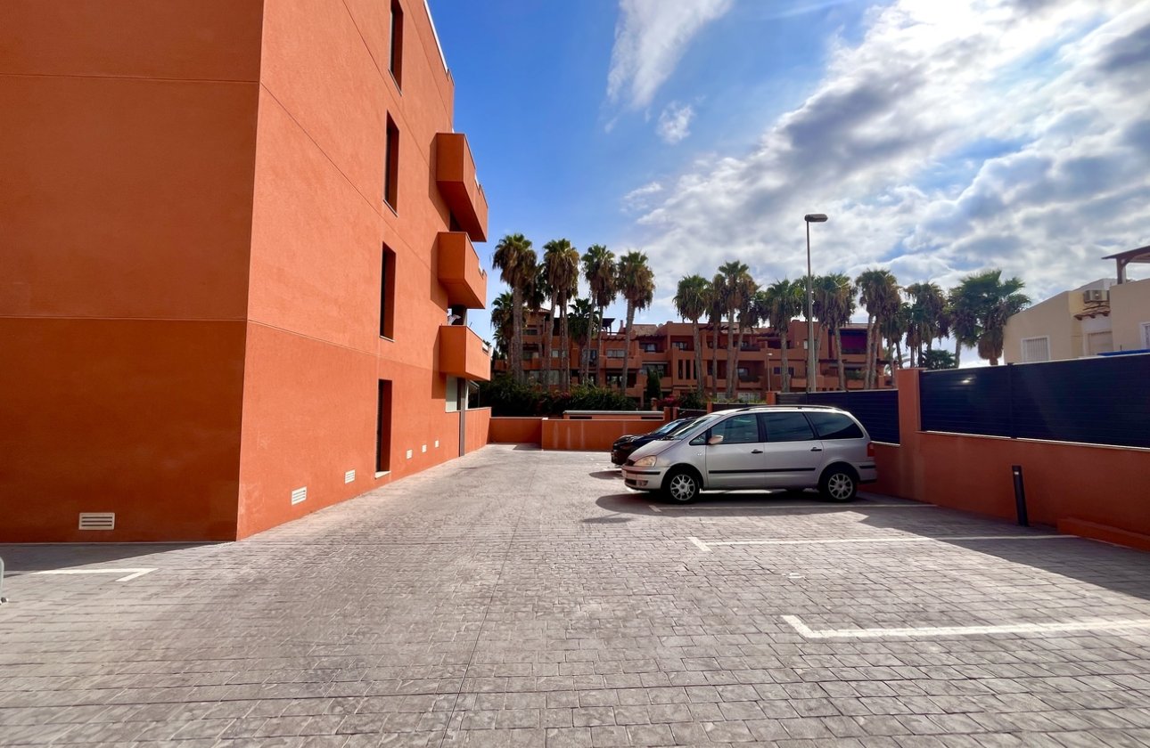 Resale - Apartment -
Villamartin - Costa Blanca
