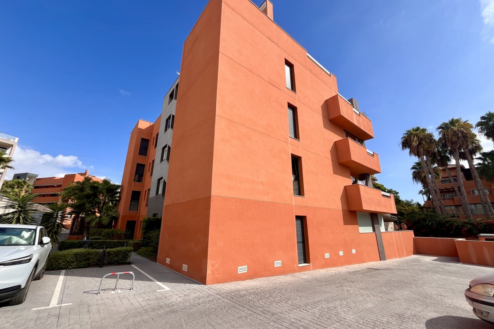 Resale - Apartment -
Villamartin - Costa Blanca