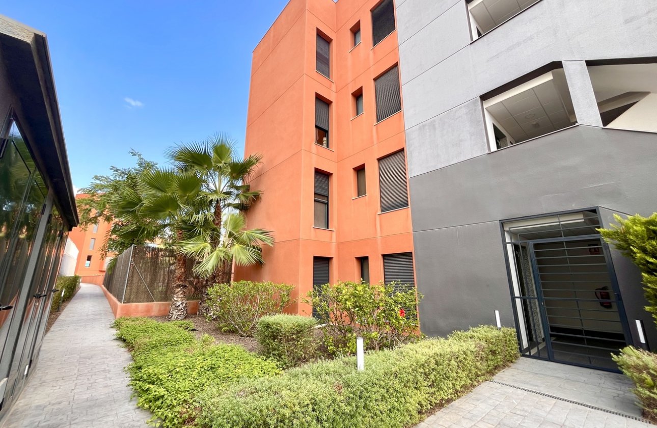 Resale - Apartment -
Villamartin - Costa Blanca