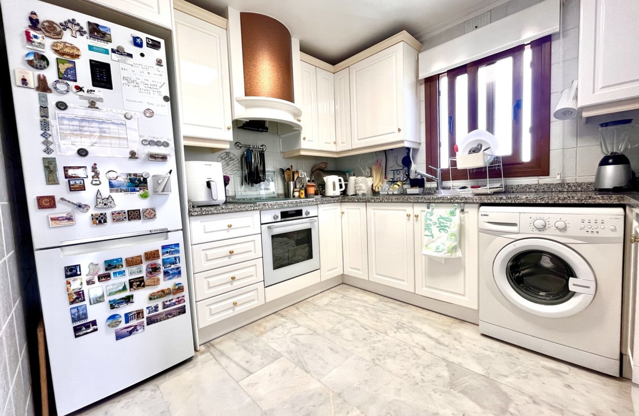 Resale - Apartment -
Villamartin - Costa Blanca