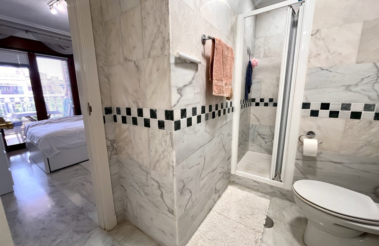 Resale - Apartment -
Villamartin - Costa Blanca