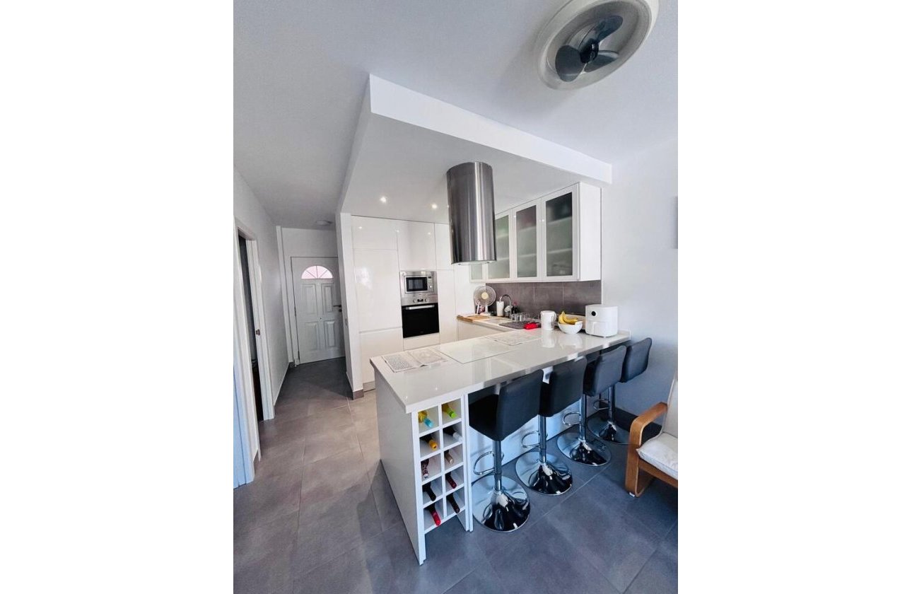 Resale - Apartment -
Villamartin - Costa Blanca