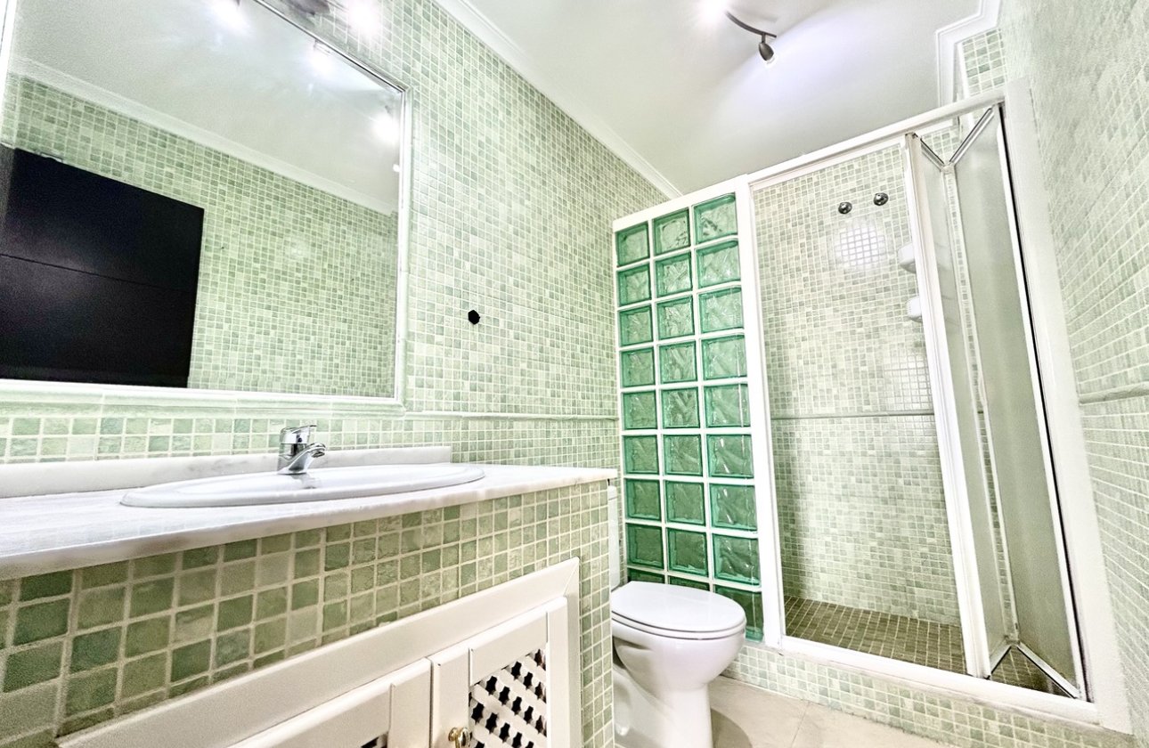 Resale - Apartment -
Villamartin - Costa Blanca