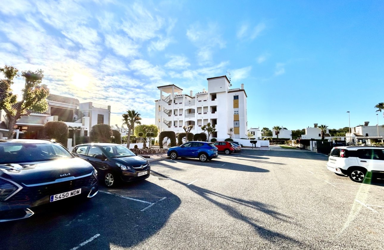 Resale - Apartment -
Villamartin - Costa Blanca