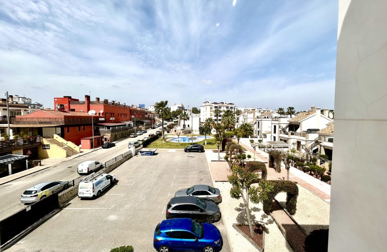 Resale - Apartment -
Villamartin - Costa Blanca