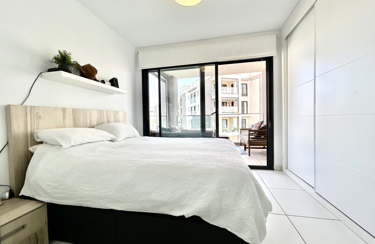 Resale - Apartment -
Villamartin - Costa Blanca