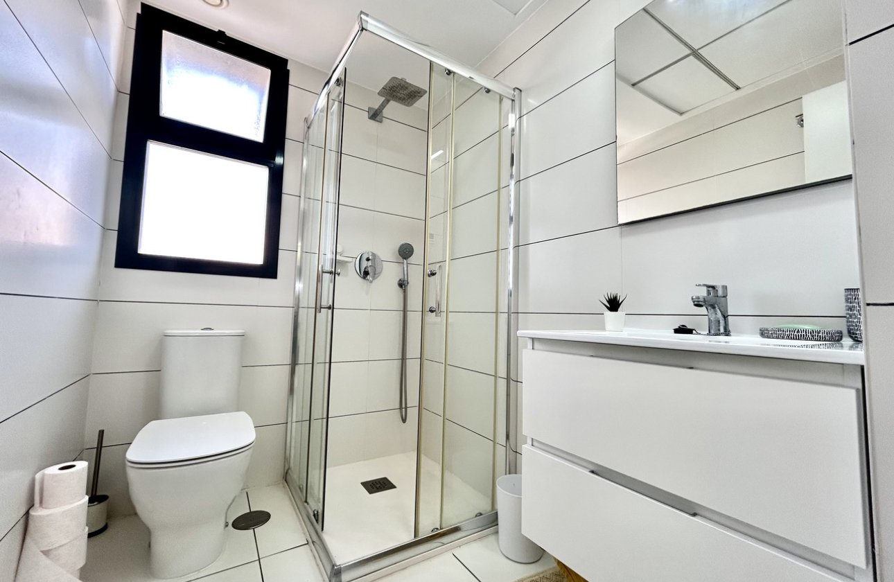 Resale - Apartment -
Villamartin - Costa Blanca