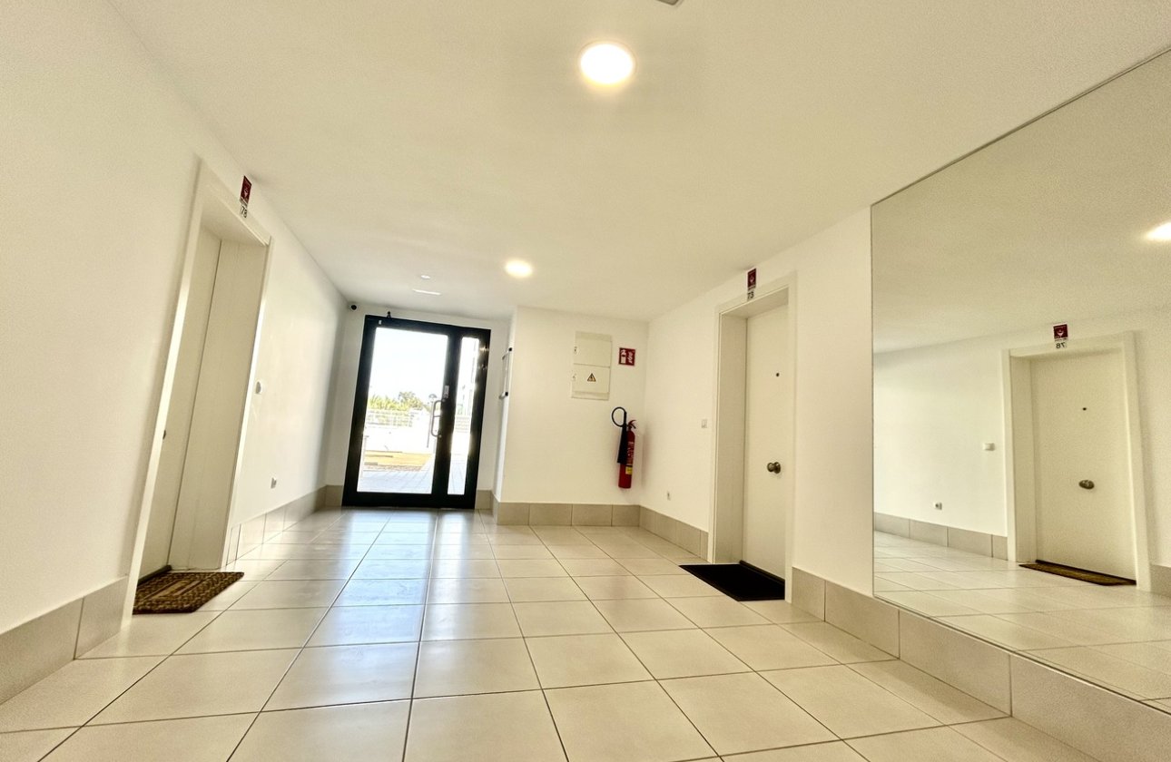 Resale - Apartment -
Villamartin - Costa Blanca