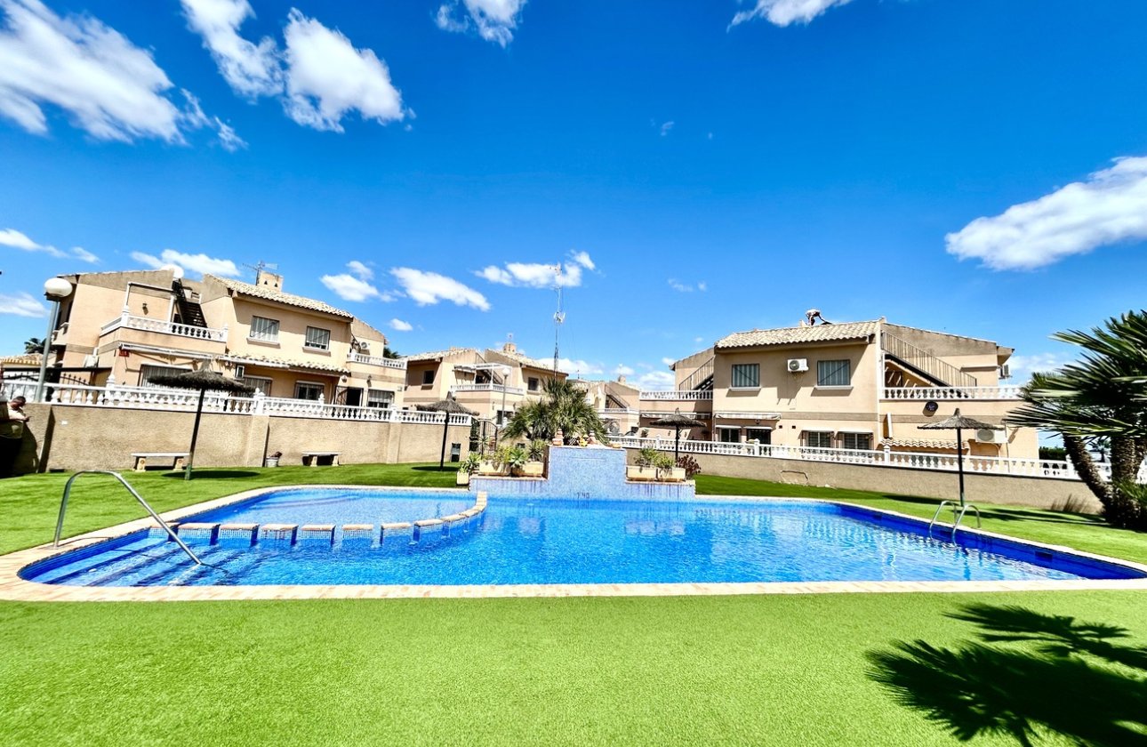 Resale - Apartment -
Villamartin - Costa Blanca