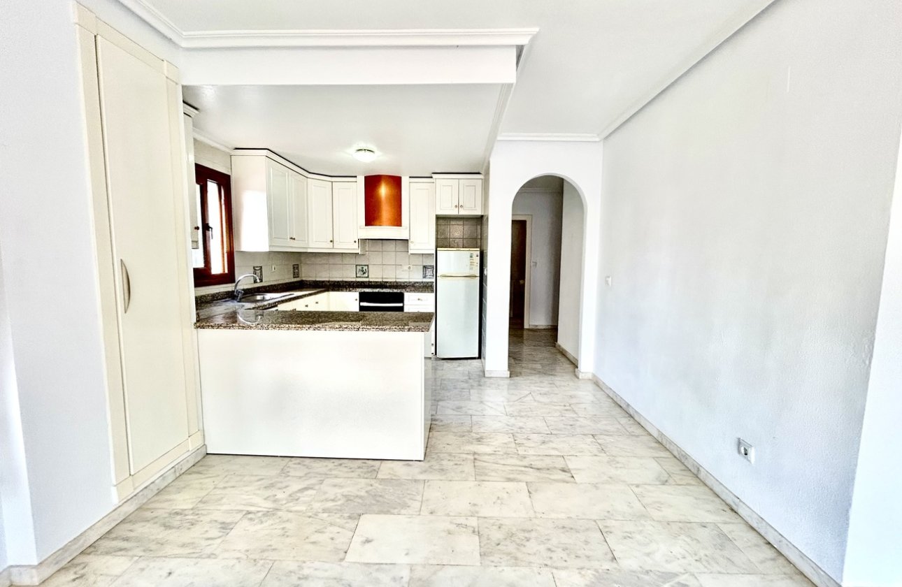 Resale - Apartment -
Villamartin - Costa Blanca