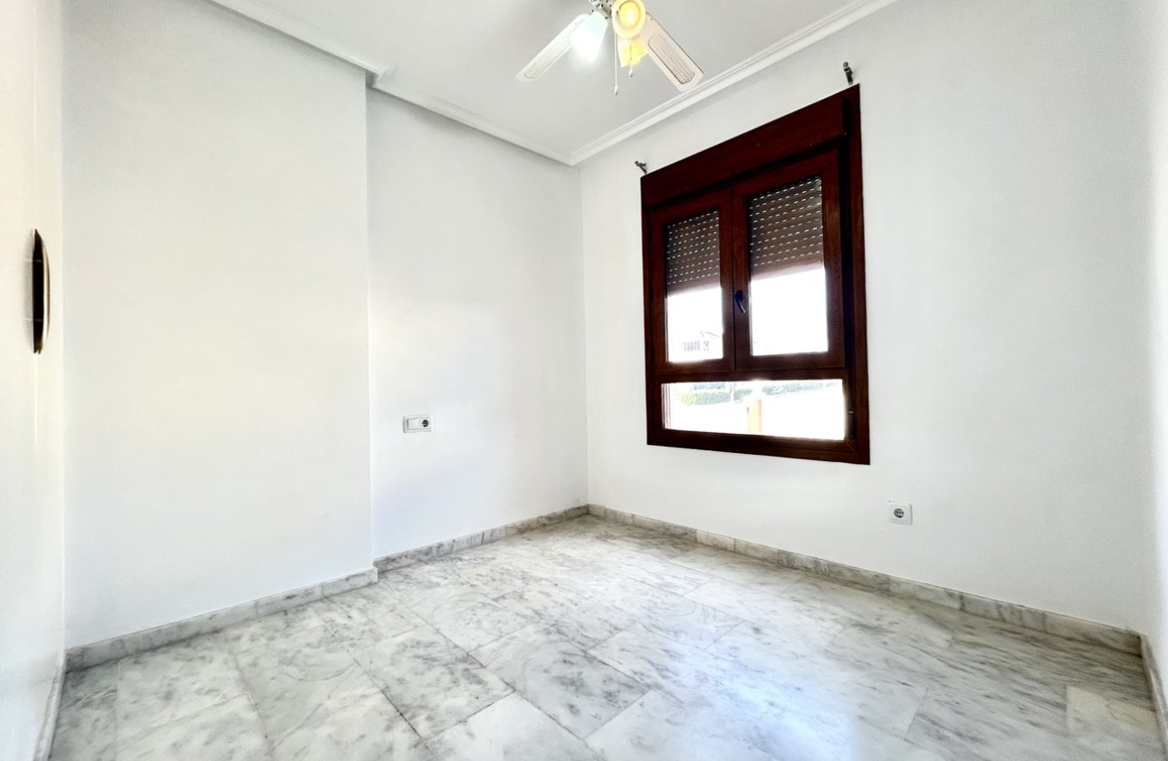 Resale - Apartment -
Villamartin - Costa Blanca