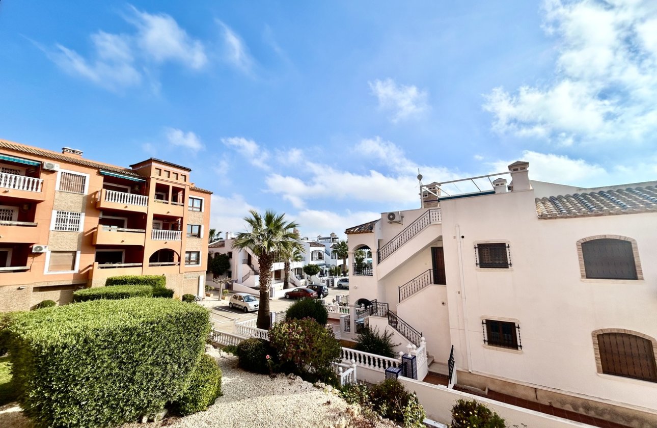 Resale - Apartment -
Villamartin - Costa Blanca