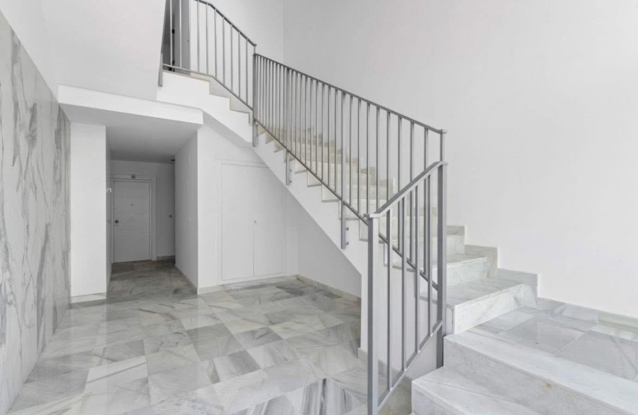 Resale - Apartment -
Villamartin - Costa Blanca