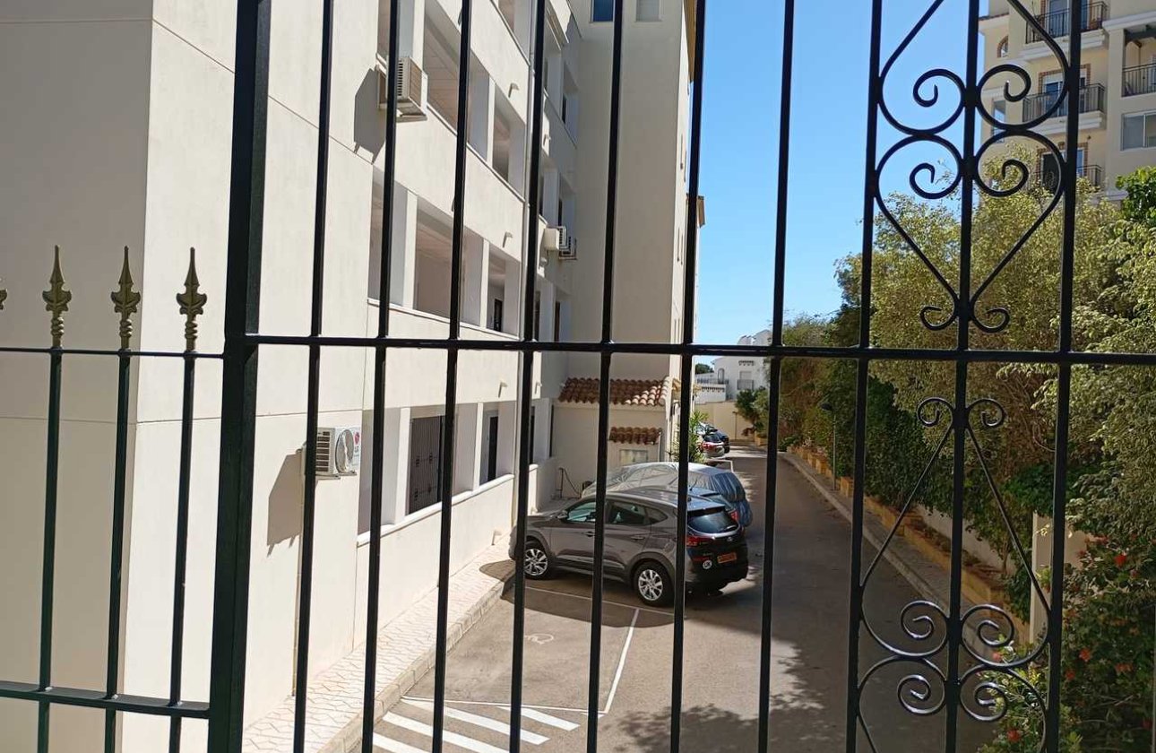 Resale - Apartment -
Villamartin - Costa Blanca