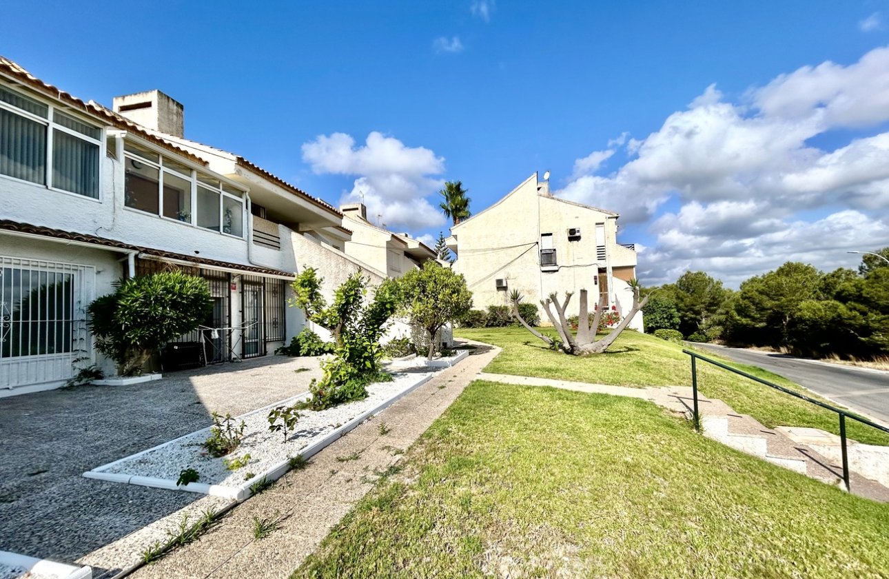 Resale - Apartment -
Villamartin - Costa Blanca