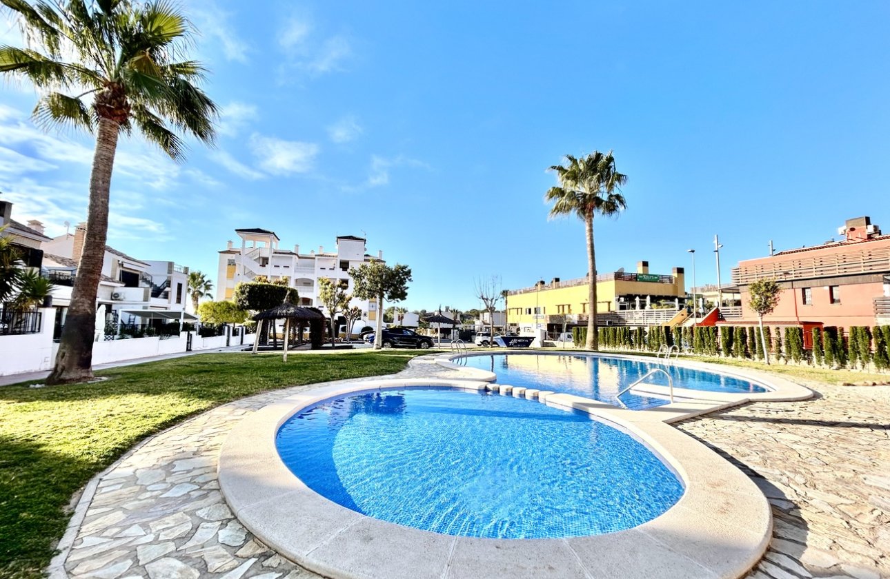 Resale - Apartment -
Villamartin - Costa Blanca