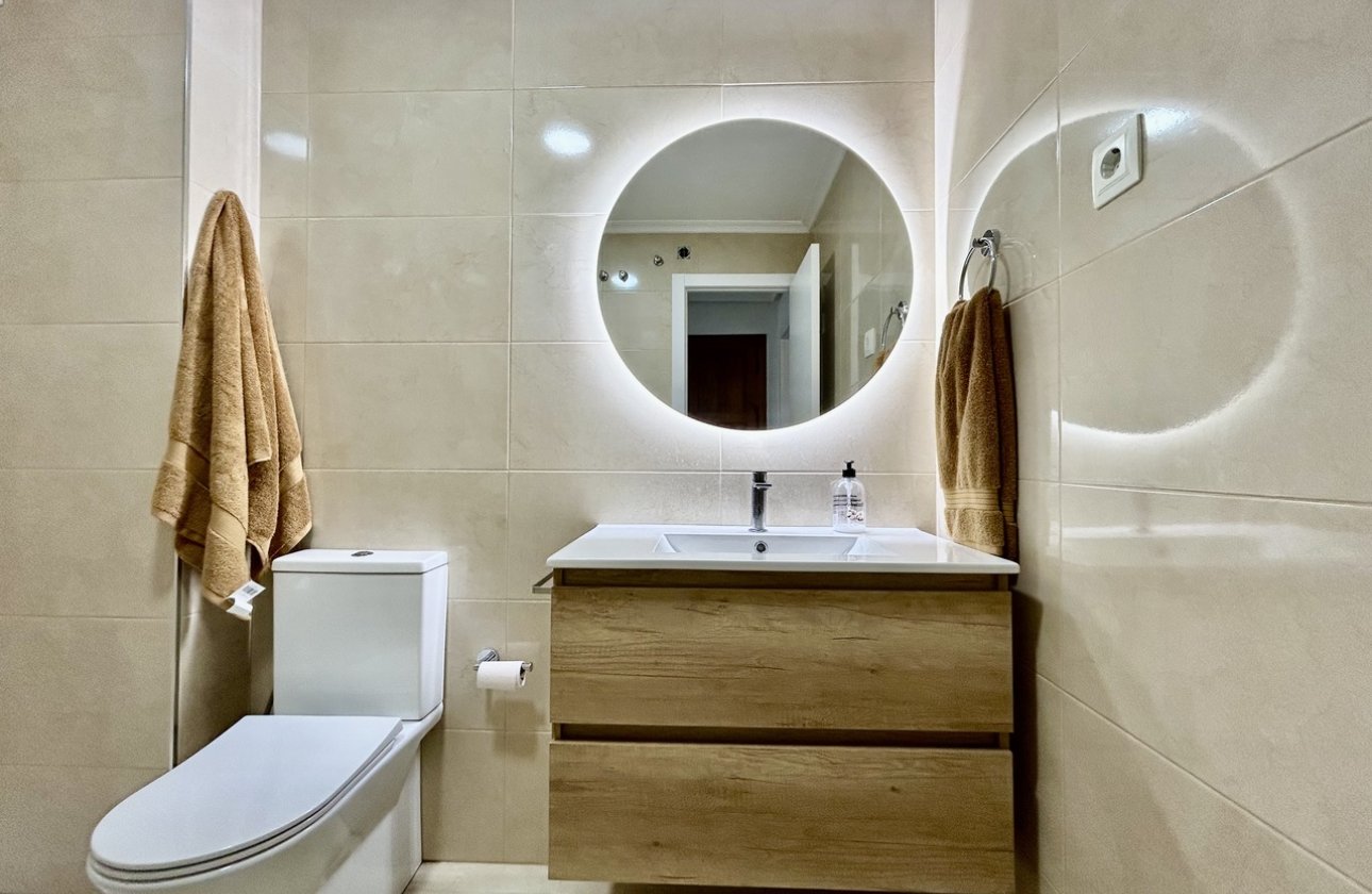 Resale - Apartment -
Villamartin - Costa Blanca