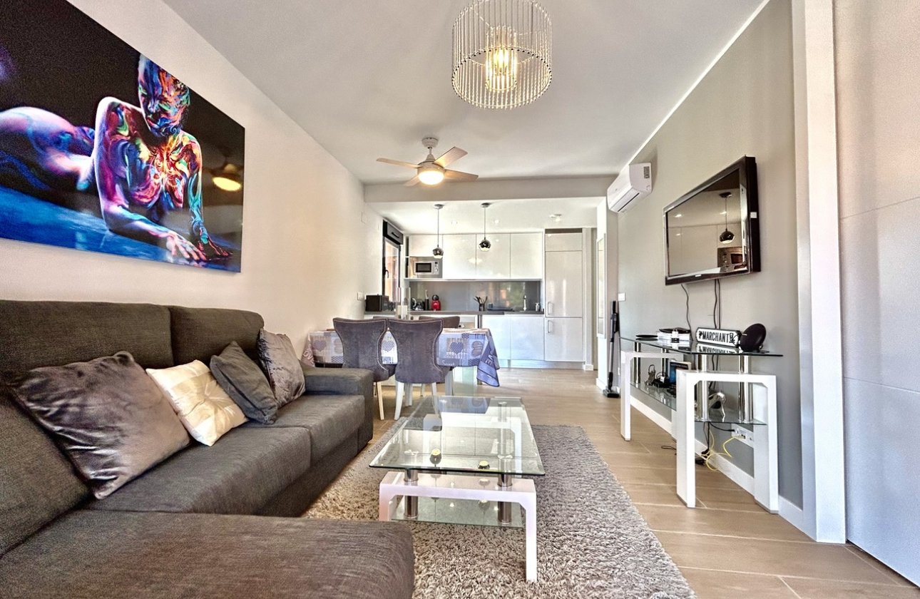 Resale - Apartment -
Villamartin - Costa Blanca