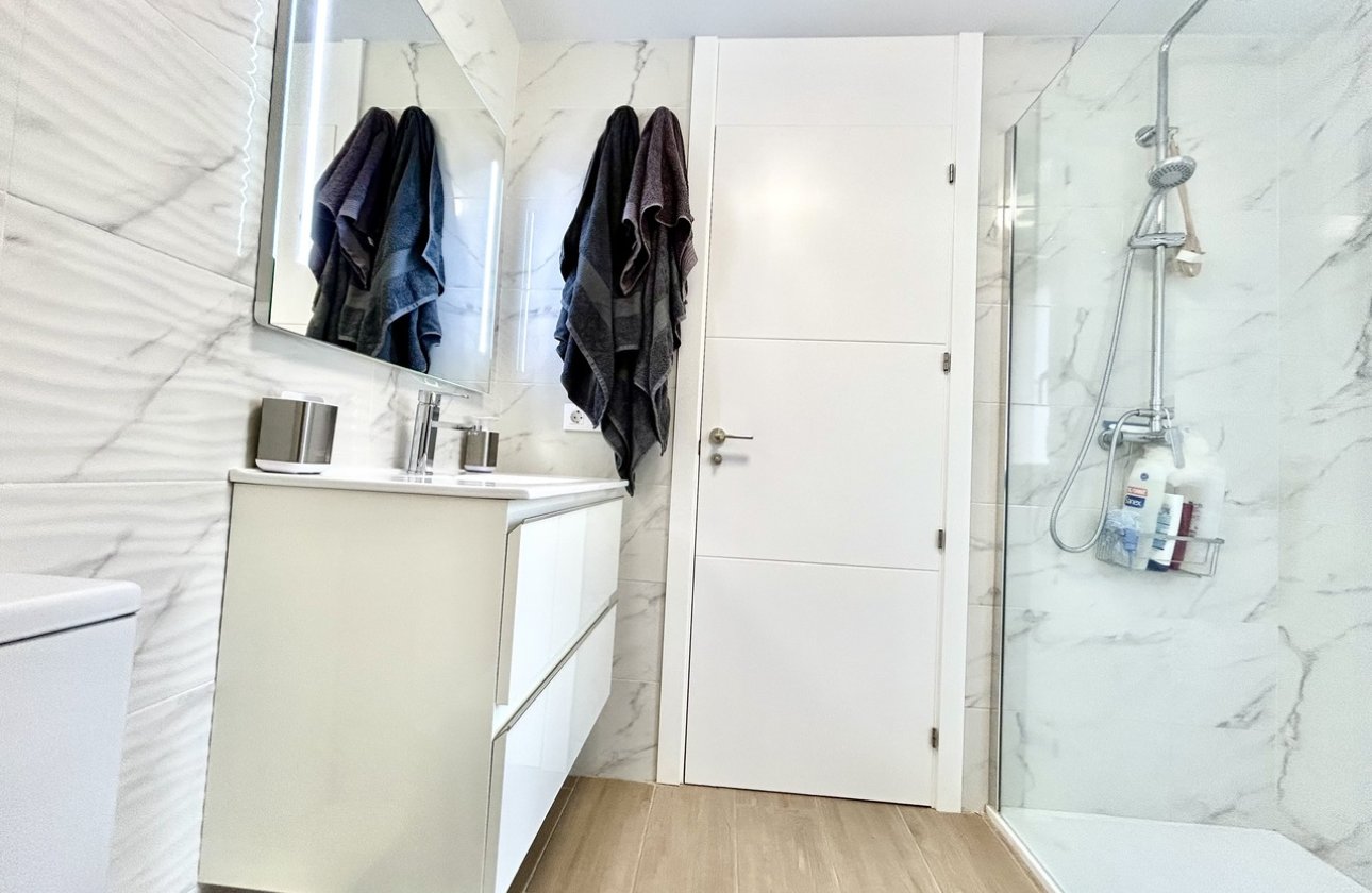 Resale - Apartment -
Villamartin - Costa Blanca