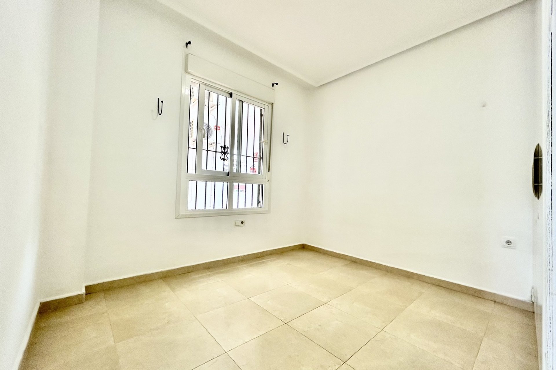 Resale - Apartment -
Villamartin - Costa Blanca